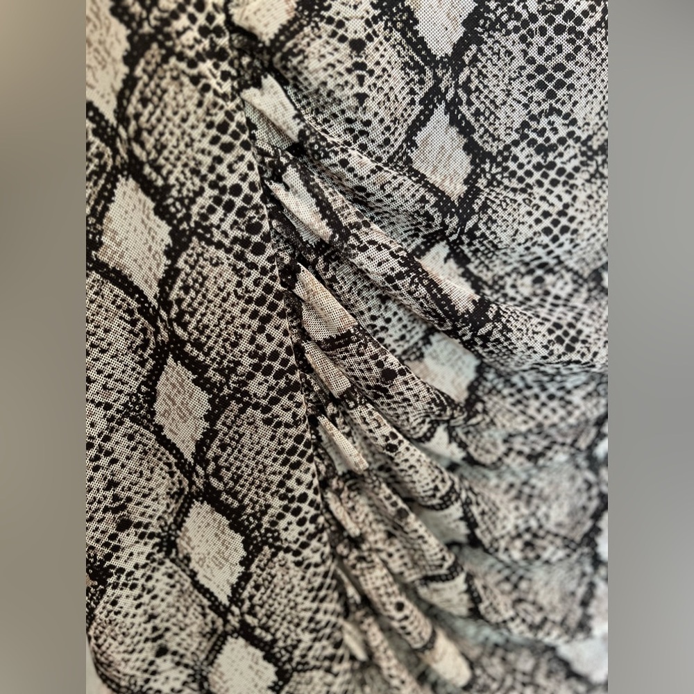 A Beautiful Soul Aiden Snakeskin Skirt - Picture 4 of 11